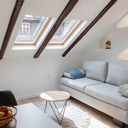 Modern Loft With Gallery In City Center Zagreb Exterior photo