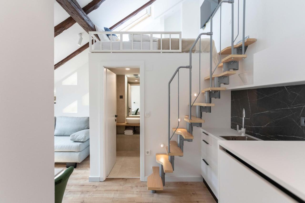 Modern Loft With Gallery In City Center Zagreb Exterior photo