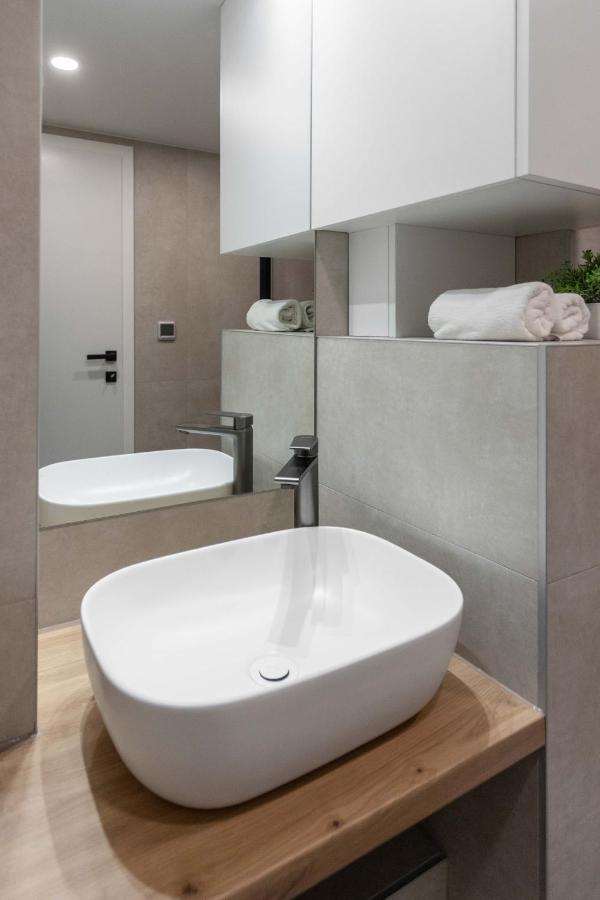 Modern Loft With Gallery In City Center Zagreb Exterior photo