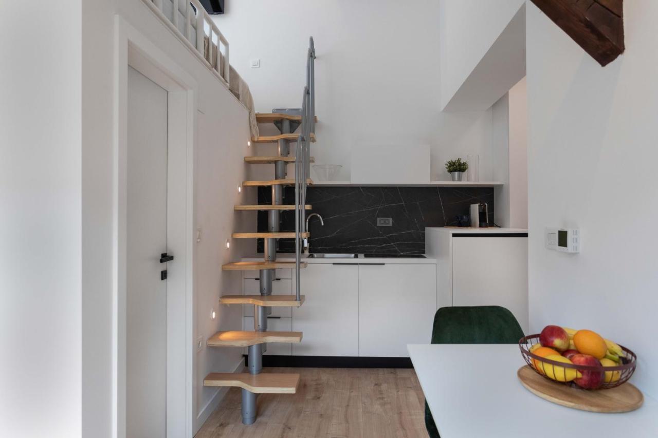 Modern Loft With Gallery In City Center Zagreb Exterior photo